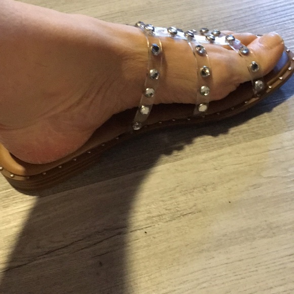 Beautiful Steve Maddens Silver Studded clear Flats - Picture 17 of 17
